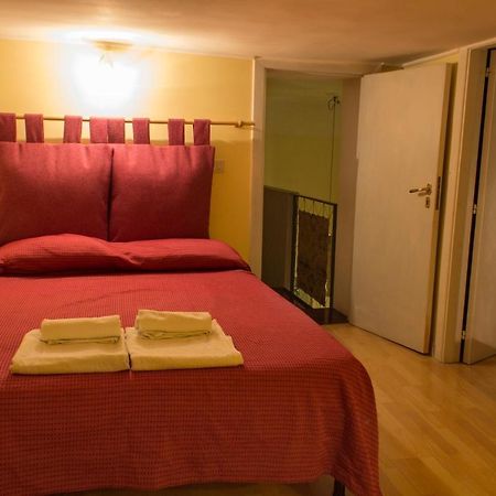נאפולי Dimora Dei Giganti Apartment מראה חיצוני תמונה